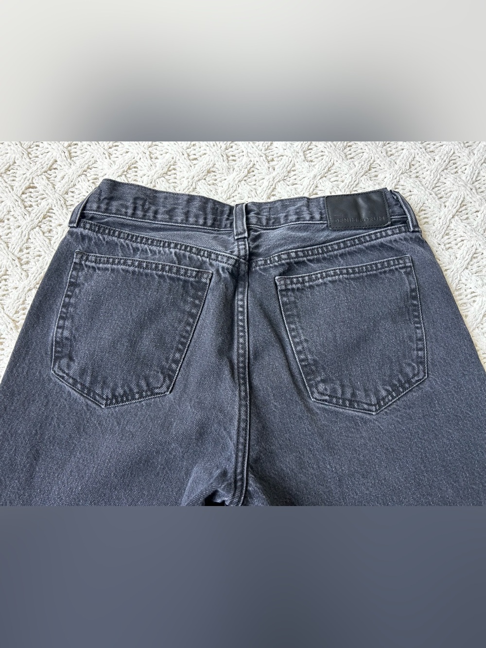 Denim Forum - The Farrah Lo-Rise Wide Jean - Picture 5 of 12